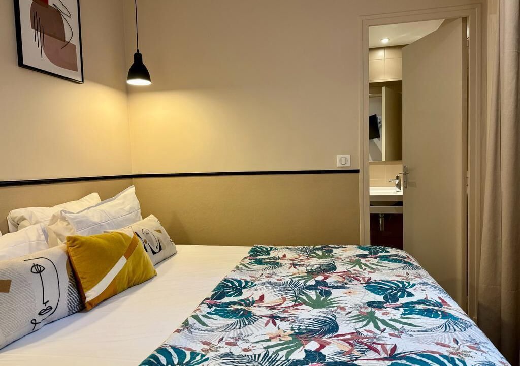 Photo of Bedroom in Grenelle