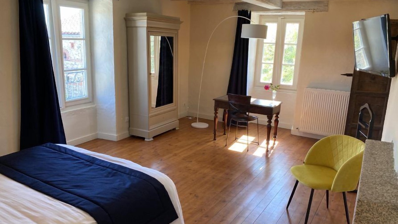 Photo of Bedroom in Saint-Georges-de-Montaigu