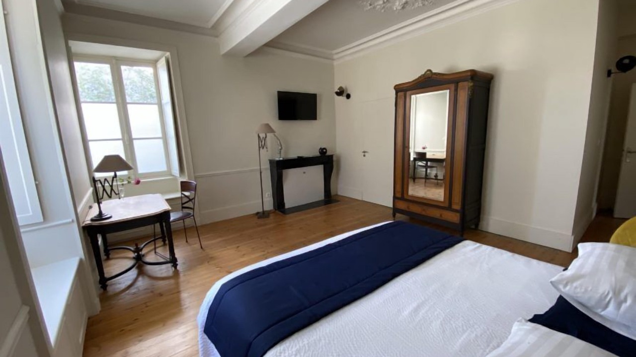 Photo of Bedroom in Saint-Georges-de-Montaigu