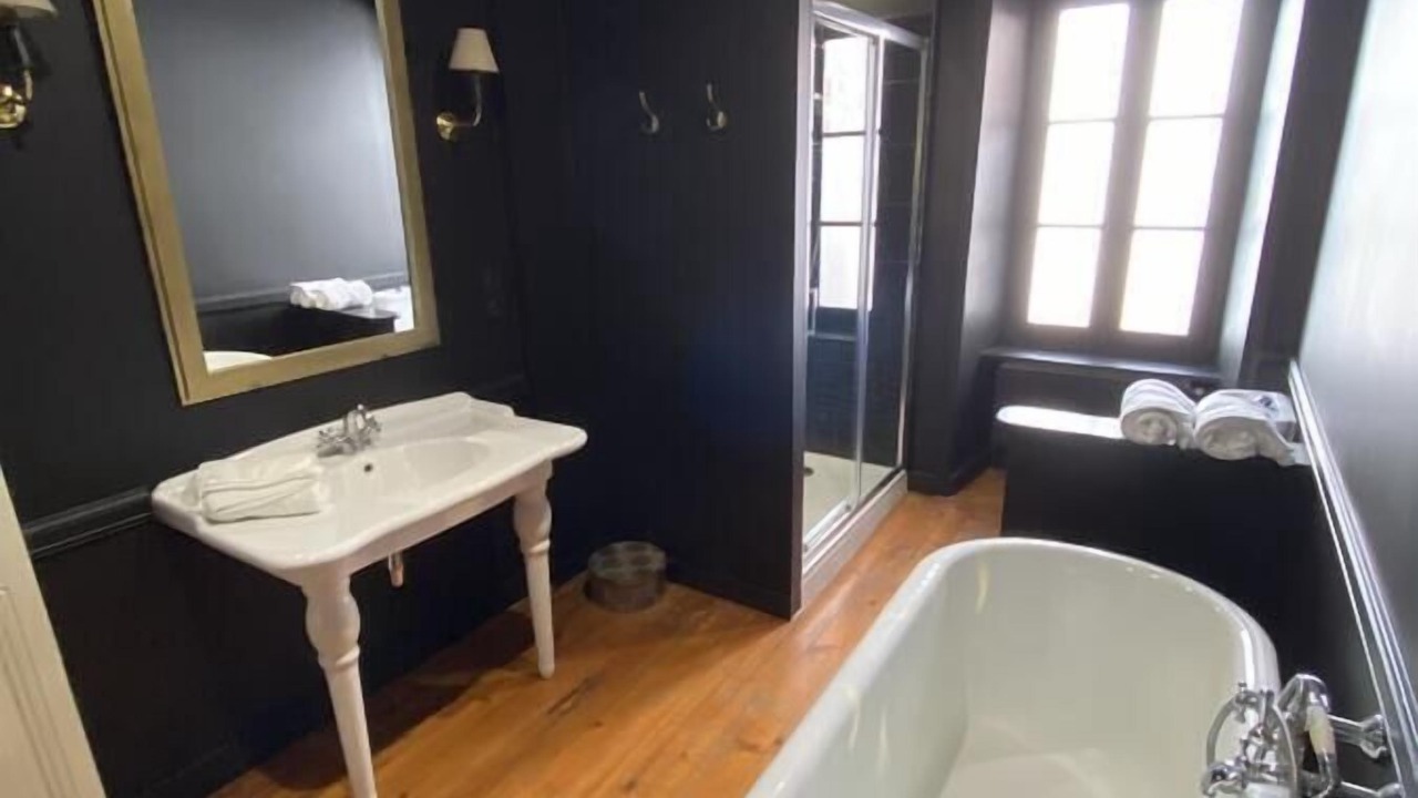 Photo of Bathroom in Saint-Georges-de-Montaigu