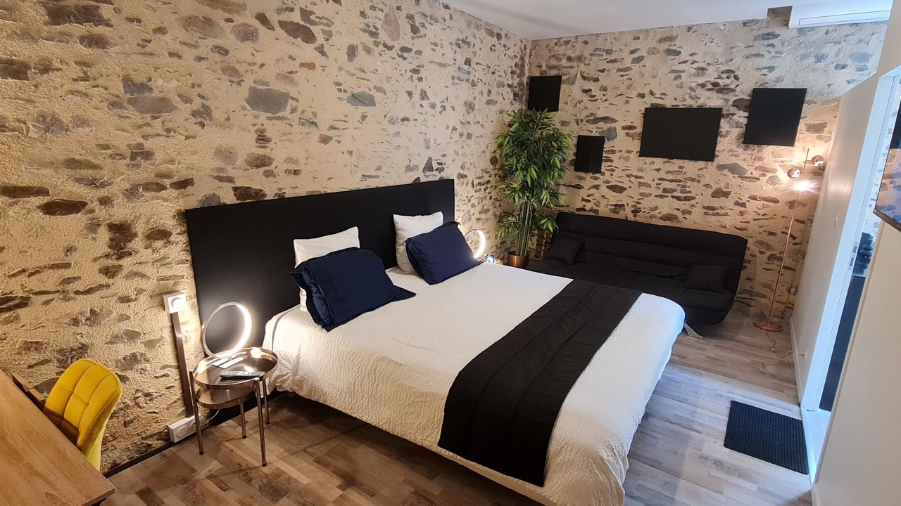 Photo of Others in Saint-Georges-de-Montaigu