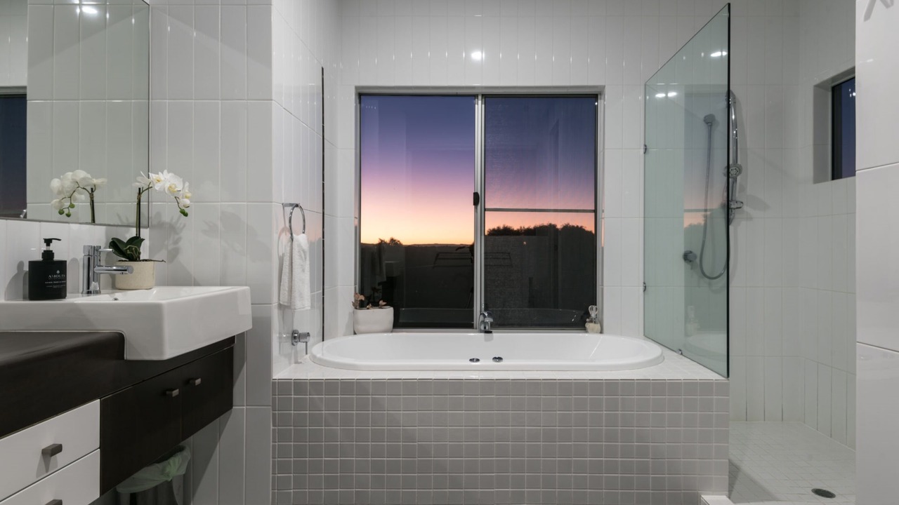 Photo of Bathroom in Castaways Beach