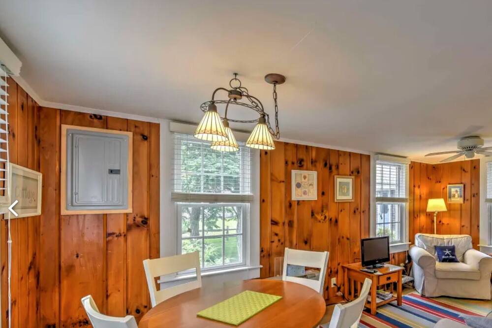 Photo of Bedroom in Campground Landing