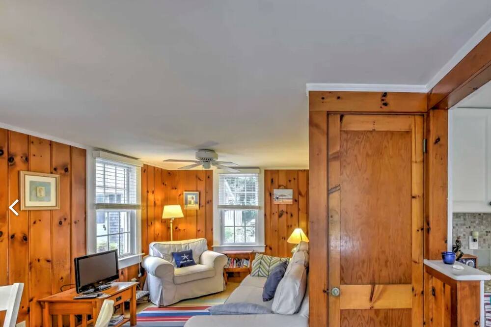 Photo of Bedroom in Campground Landing