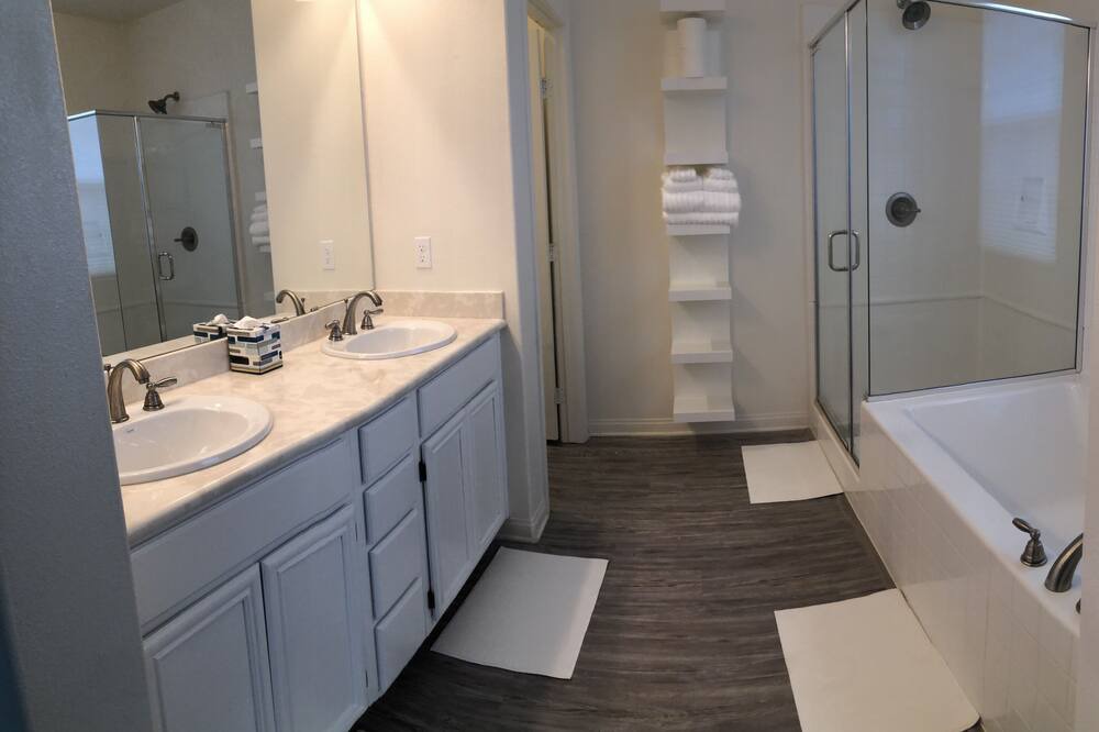 Photo of Bathroom in Otay Ranch