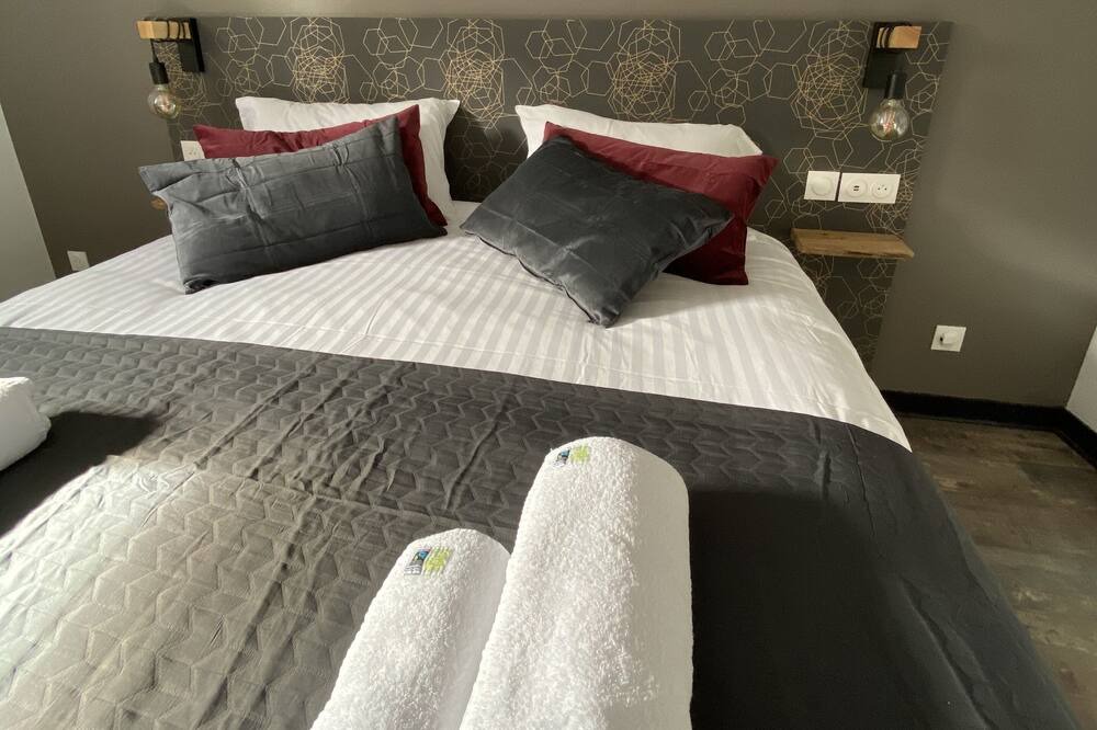 Photo of Bedroom in Saint-Hilaire-Saint-Florent