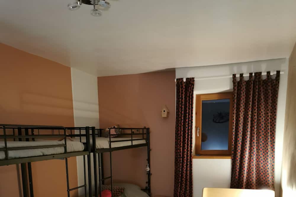 Photo of Bedroom in Quezac