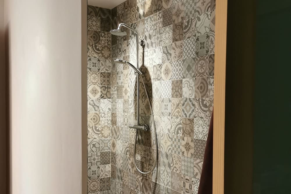 Photo of Bathroom in Quezac