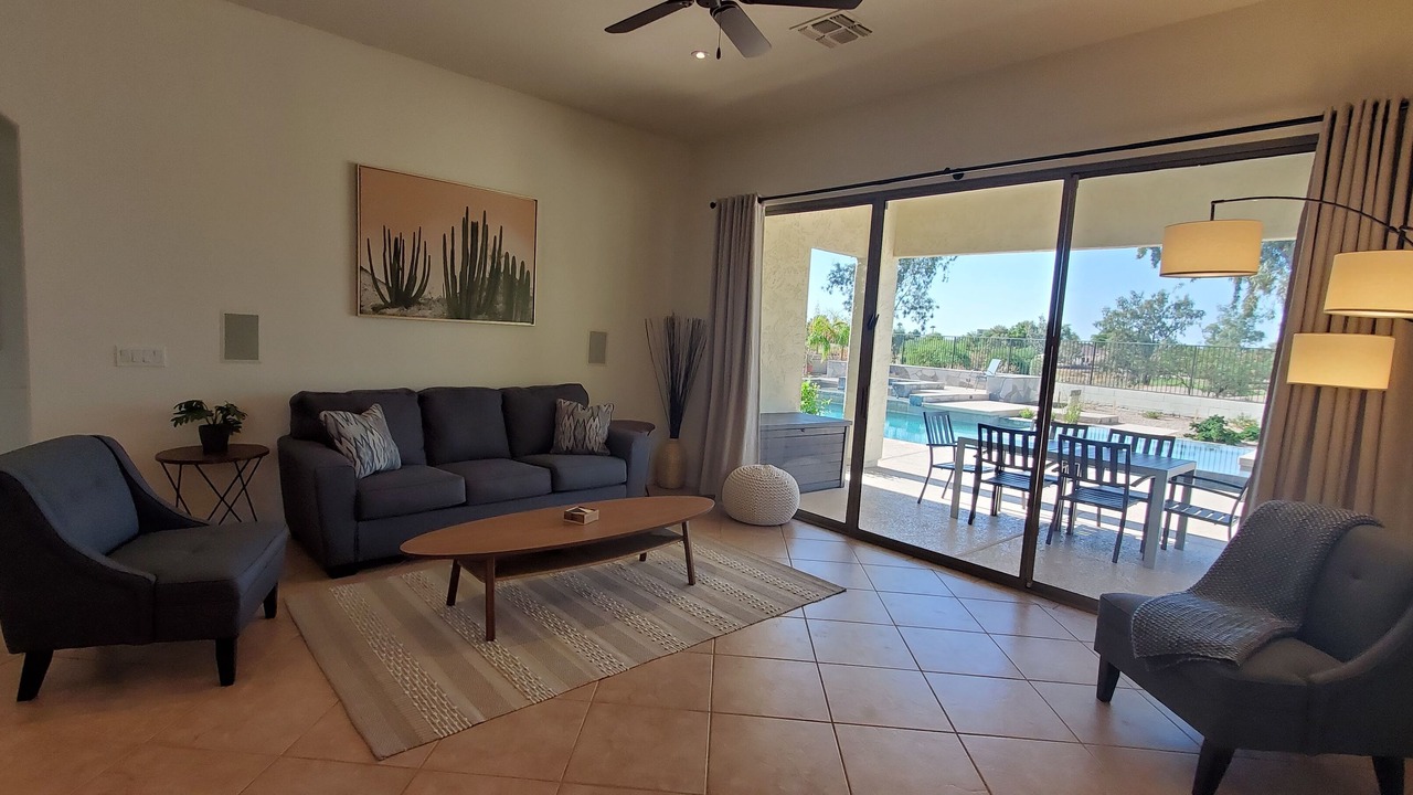 Photo of Livingroom in Legacy