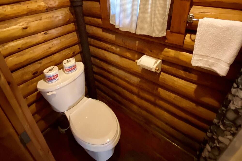 Photo of Bathroom in Sioux Narrows Nestor Falls