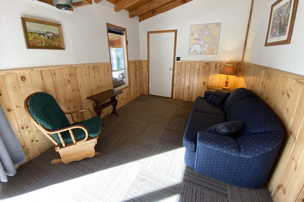 Photo of Livingroom in Sioux Narrows Nestor Falls