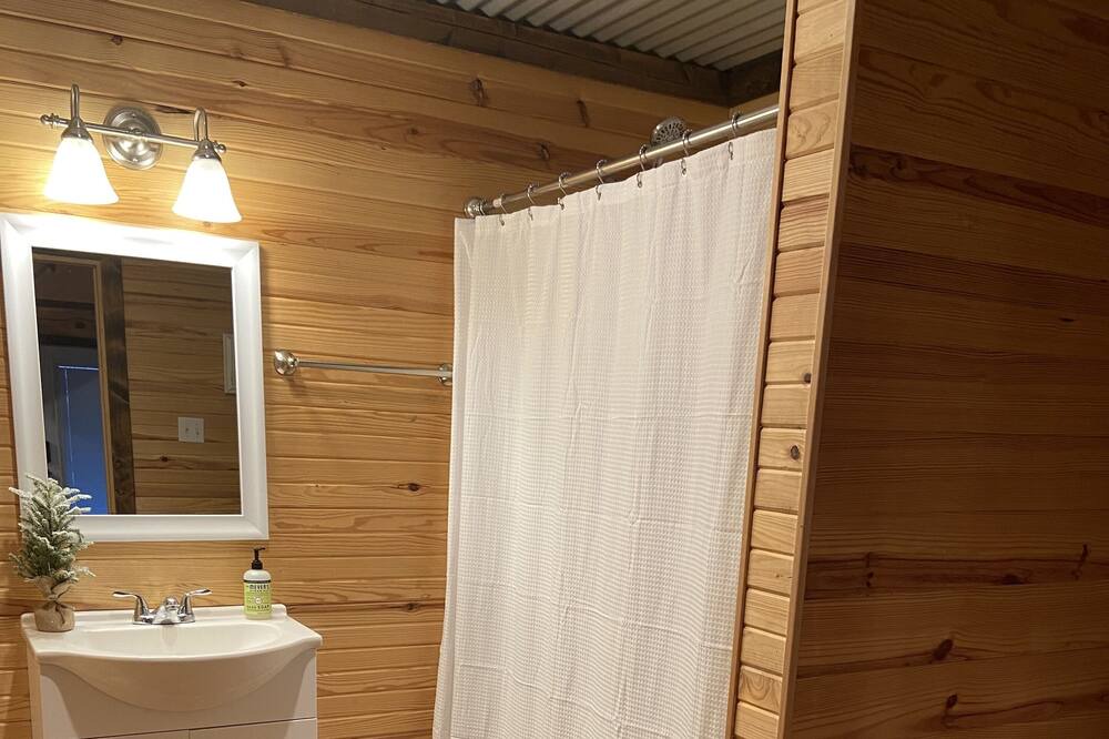 Photo of Bathroom in Morris Chapel