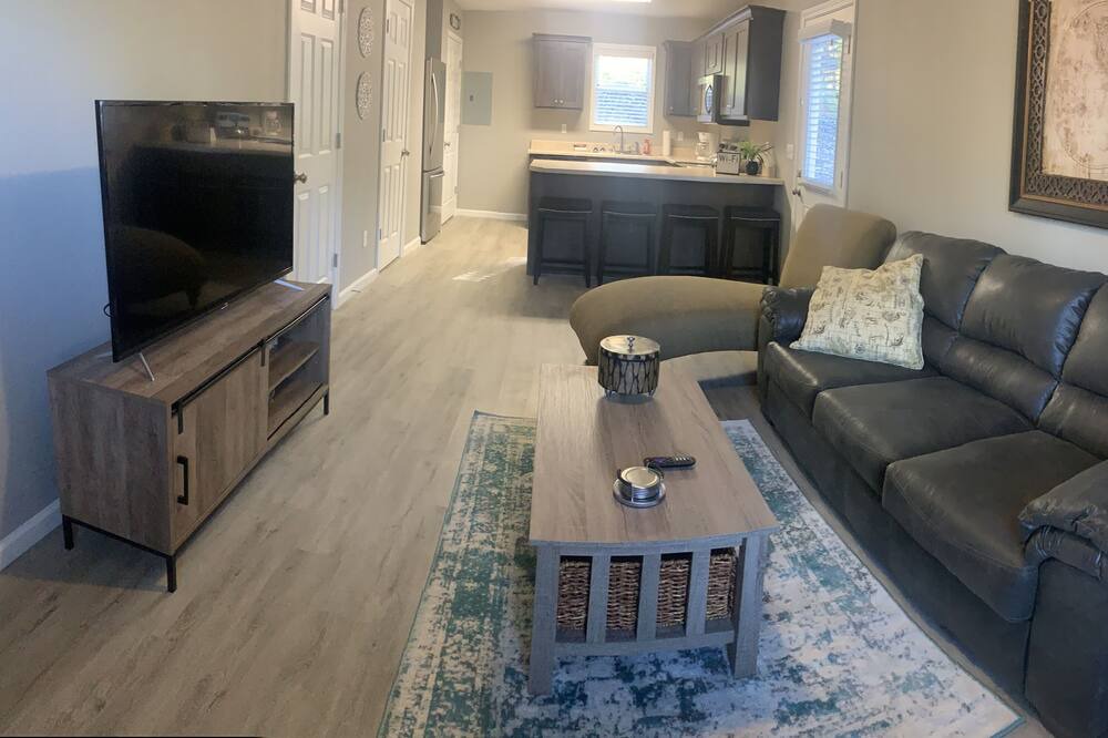 Photo of Livingroom in Benton