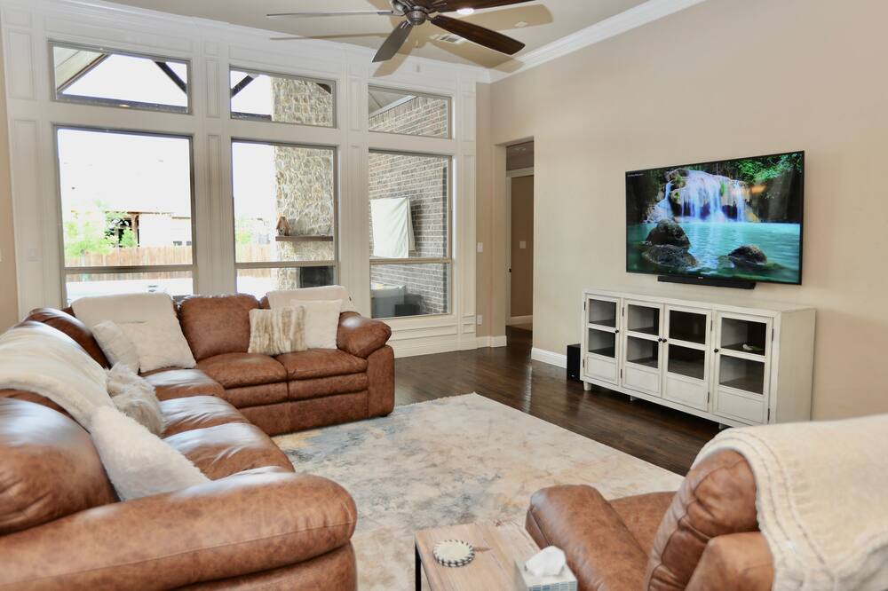 Photo of Livingroom in Keller