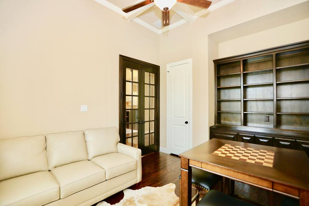 Photo of Livingroom in Keller