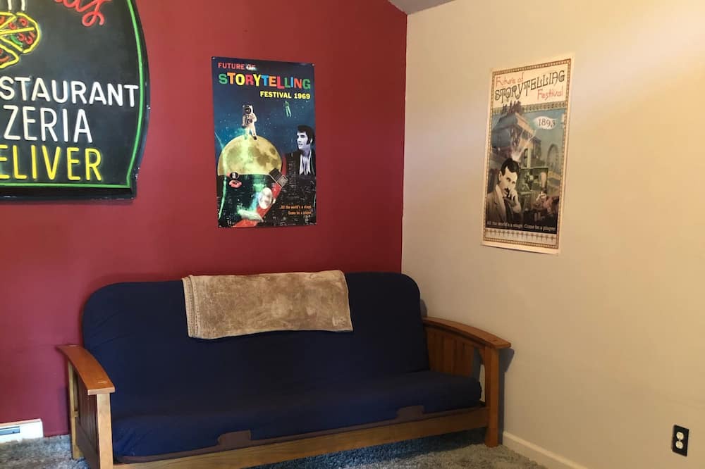 Photo of Livingroom in White Lake