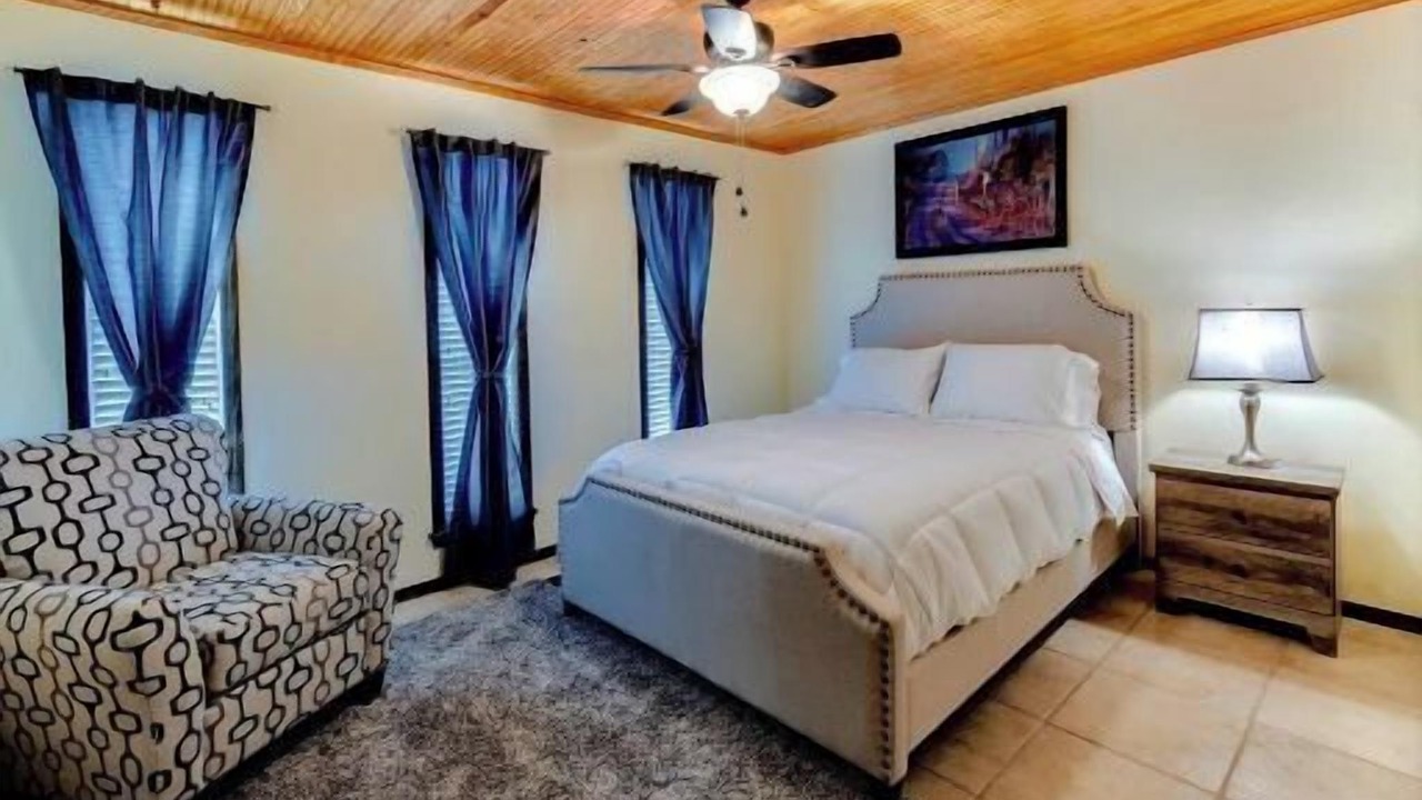Photo of Bedroom in Cecil