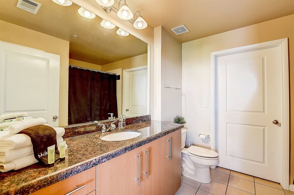 Photo of Bathroom in Cityplace
