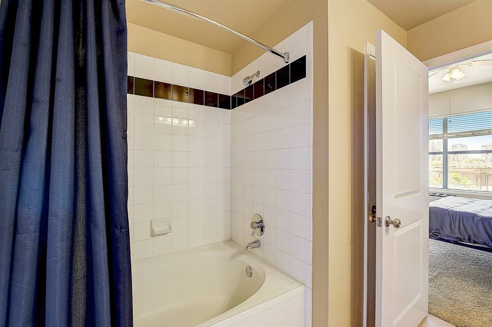 Photo of Bathroom in Cityplace