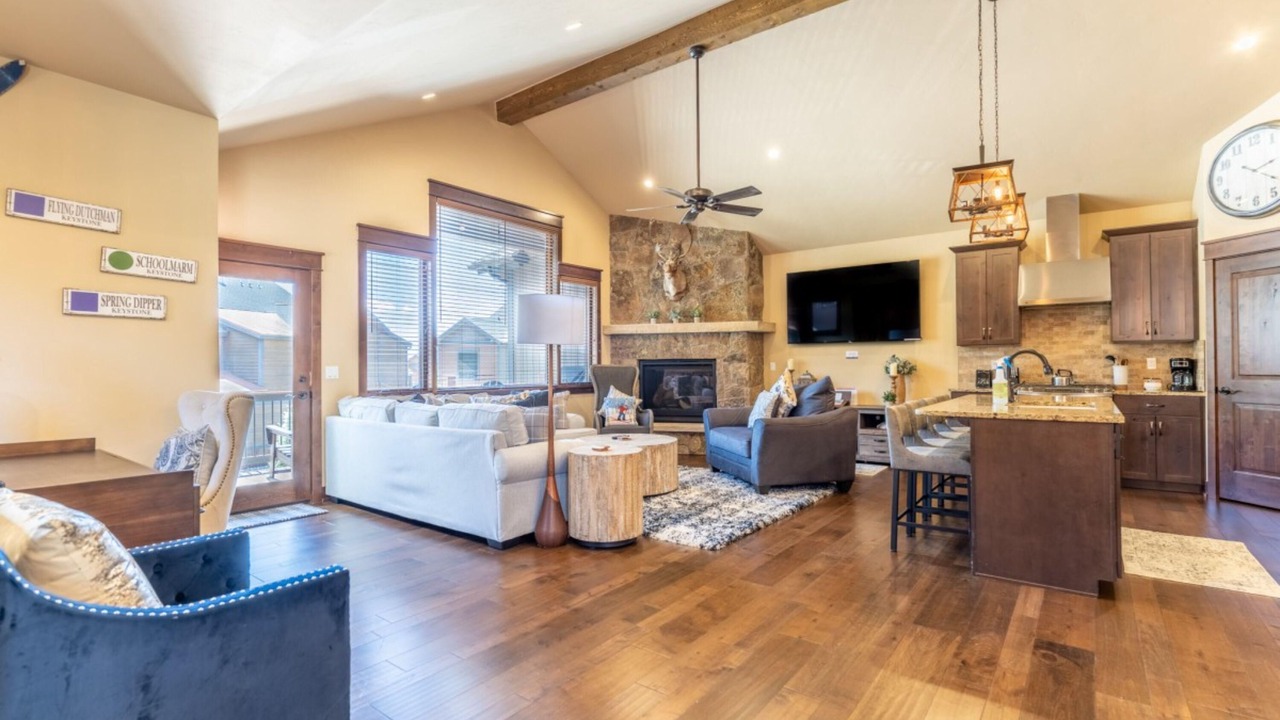 Photo of Bedroom in River Run
