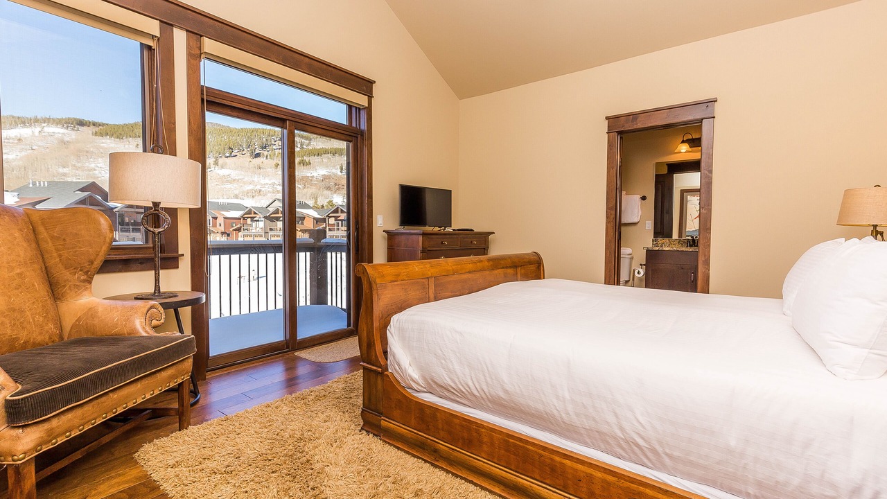 Photo of Bedroom in River Run