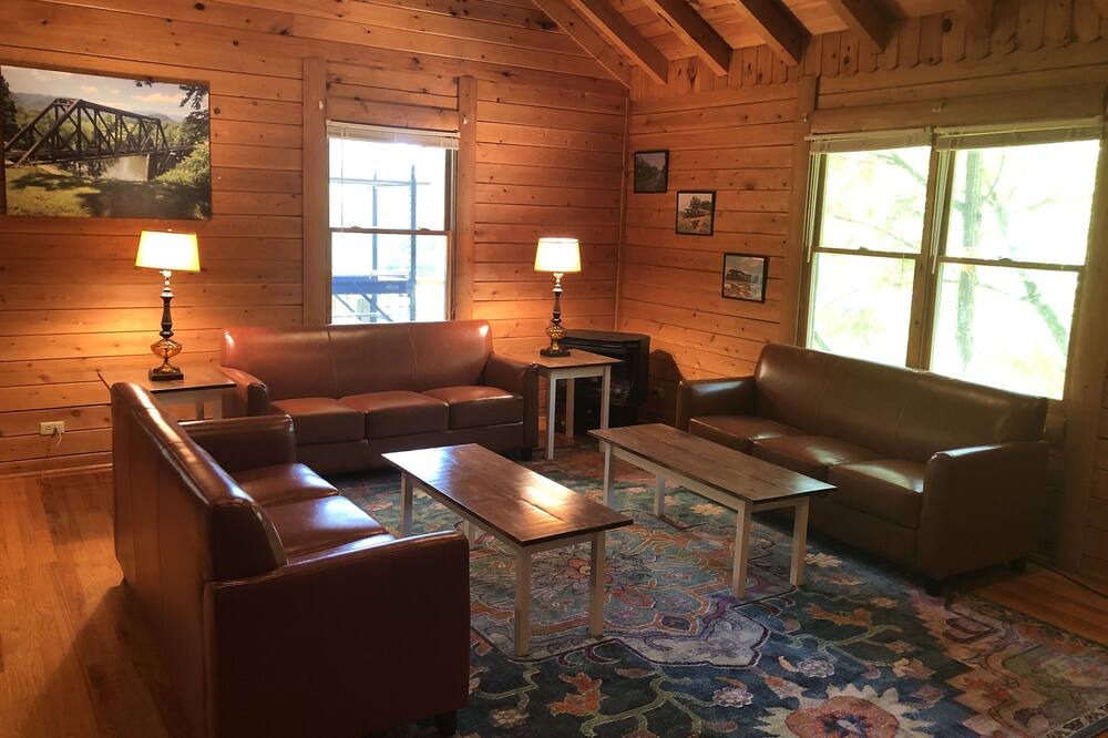 Photo of Livingroom in Lexington