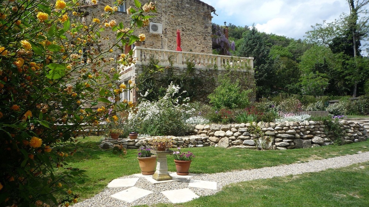 Photo of Outdoor in Reynes