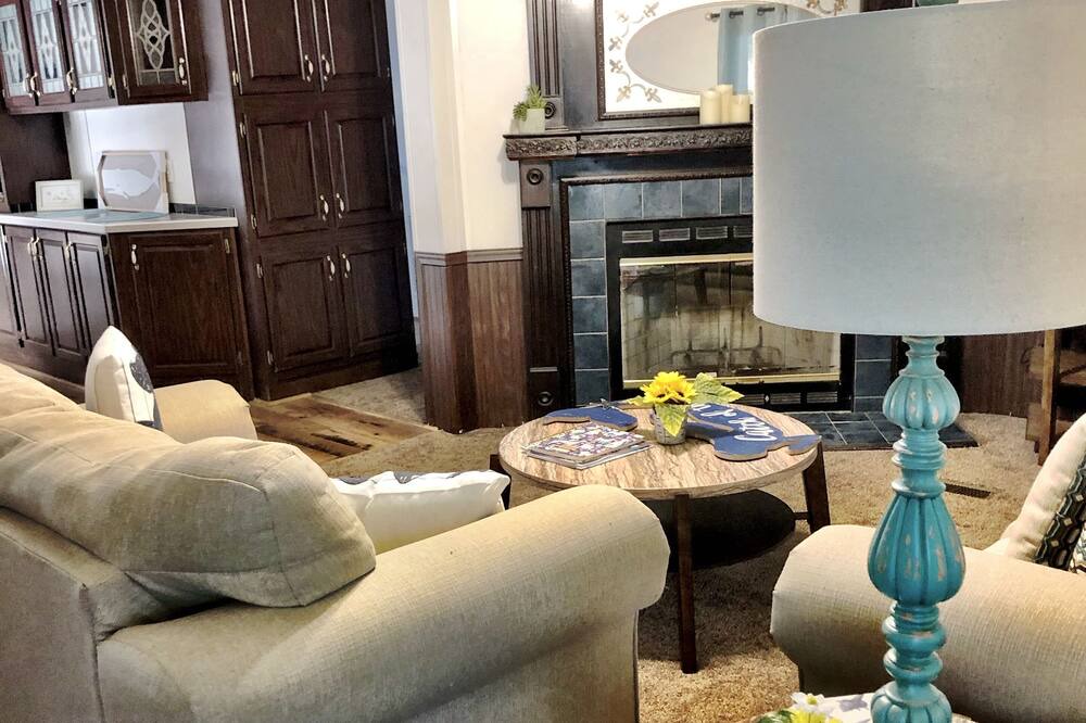 Photo of Livingroom in Wagoner