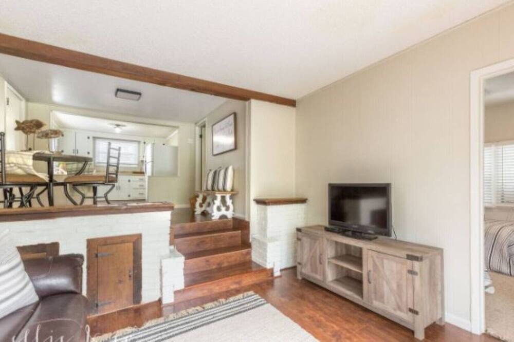 Photo of Livingroom in Cisco