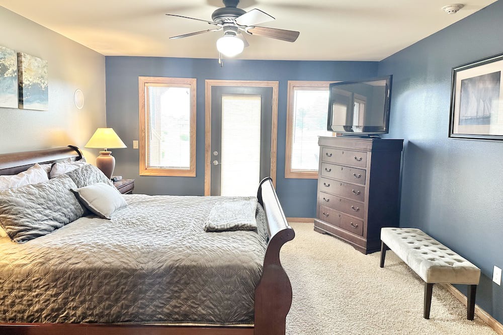 Photo of Bedroom in Arkdale
