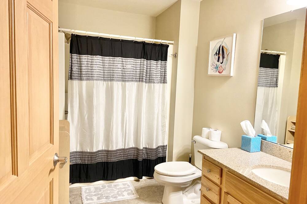 Photo of Bathroom in Arkdale
