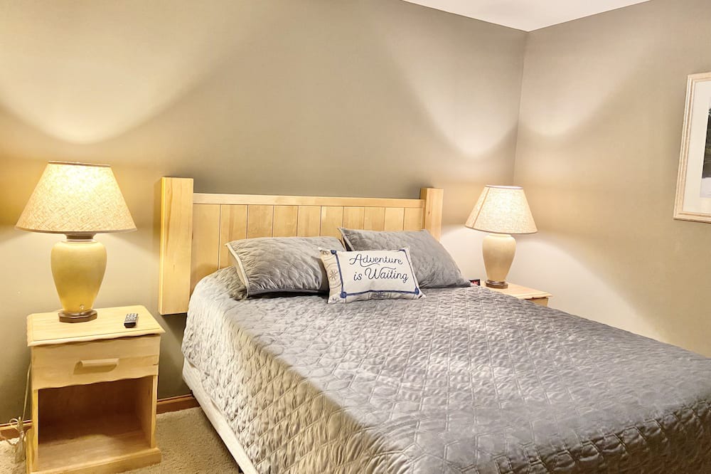 Photo of Bedroom in Arkdale