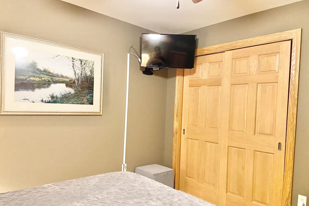 Photo of Bedroom in Arkdale