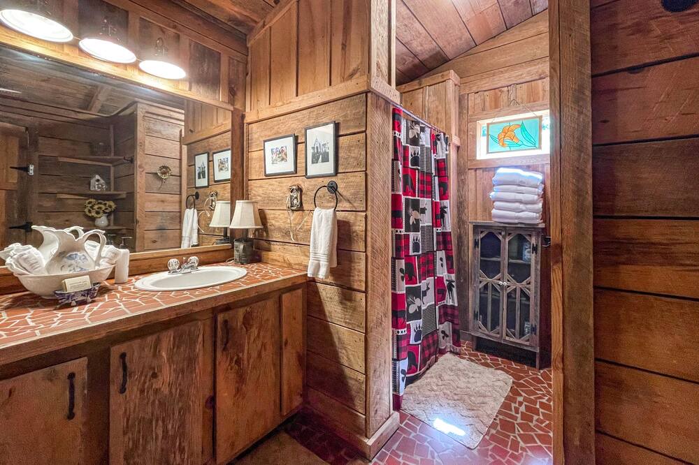 Photo of Bathroom in Valley Head