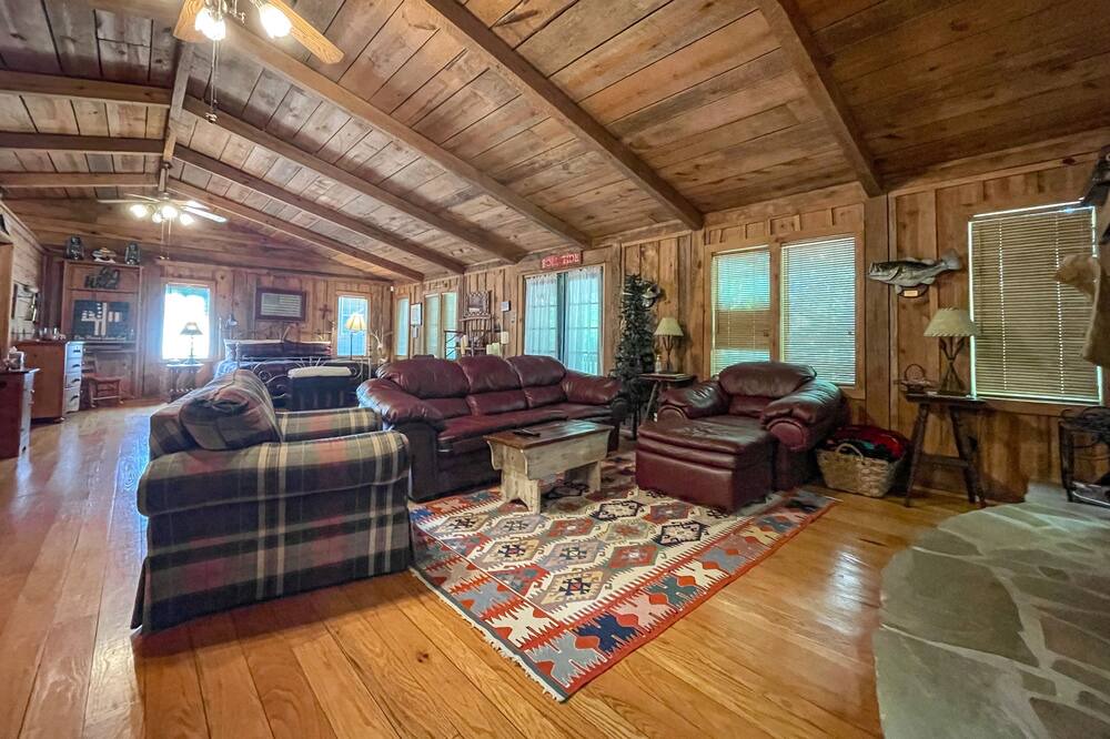 Photo of Bedroom in Valley Head