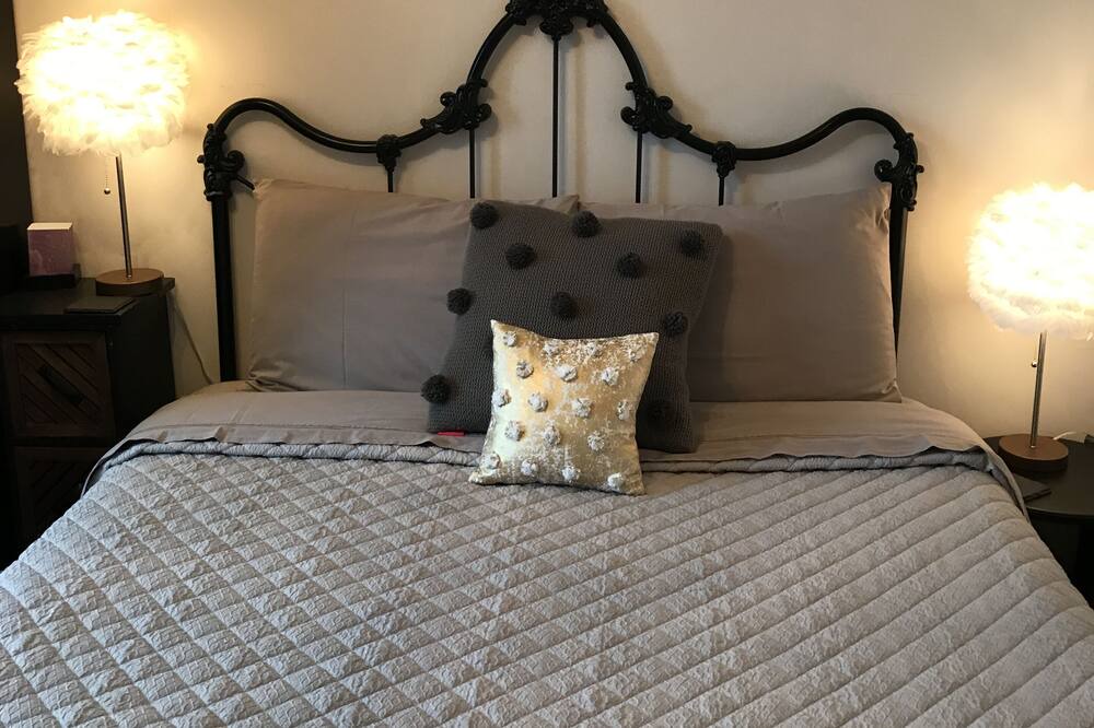 Photo of Bedroom in Dundas