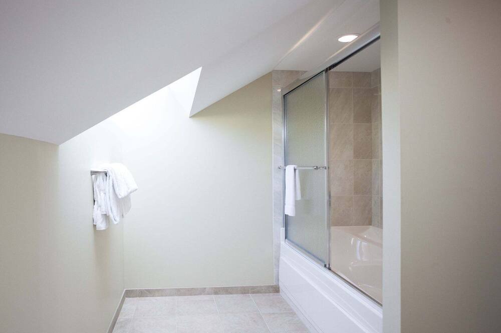 Photo of Bathroom in Tafton