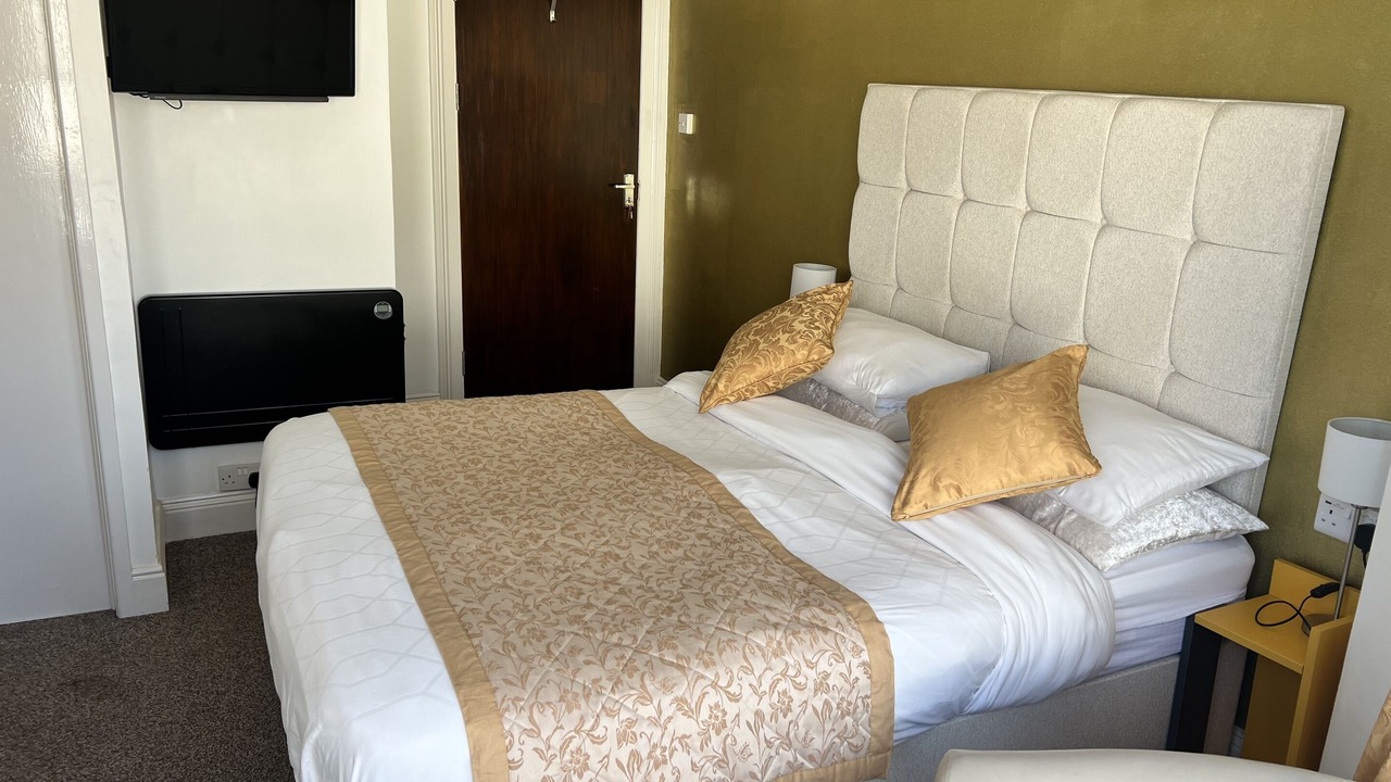 Photo of Bedroom in Roundham