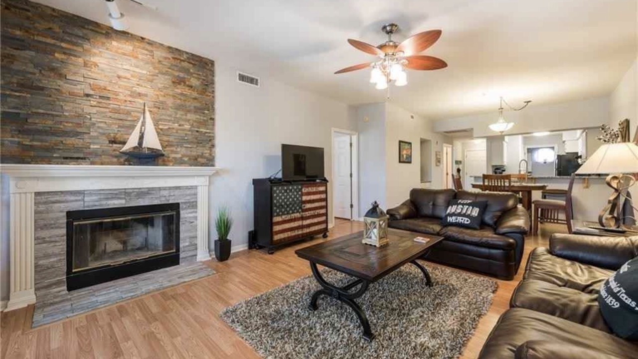 Photo of Livingroom in Highland Lake Estates