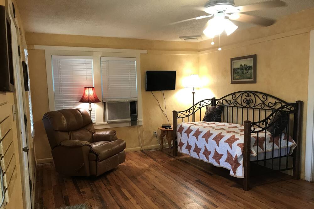 Photo of Bedroom in Fort Sumner