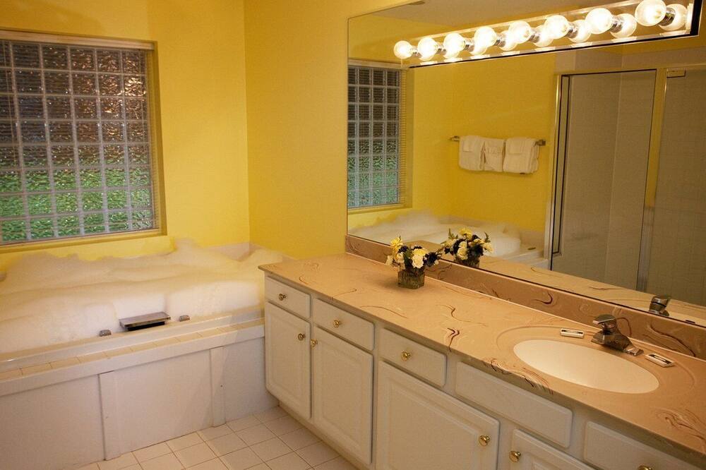 Photo of Bathroom in Bellaire