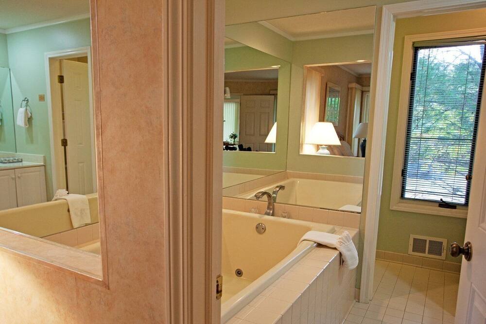 Photo of Bathroom in Bellaire