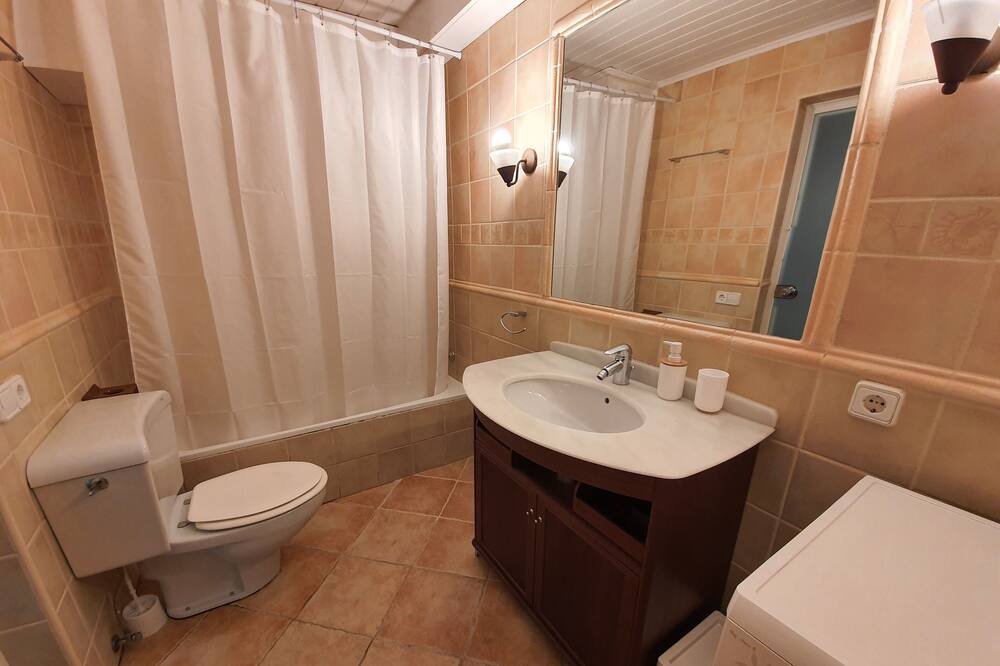 Photo of Bathroom in Pujo