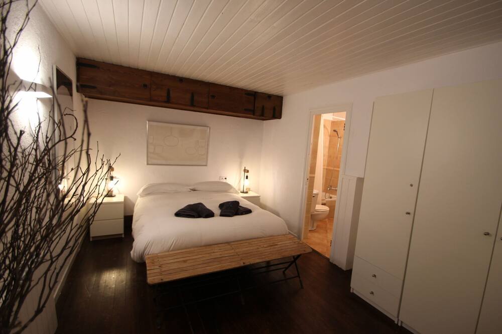 Photo of Bedroom in Pujo