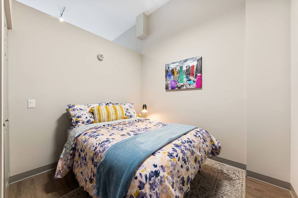Photo of Bedroom in Near South Side
