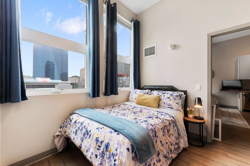 Photo of Bedroom in Near South Side