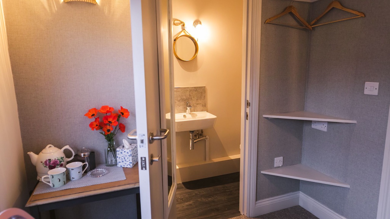 Photo of Bedroom in Godalming