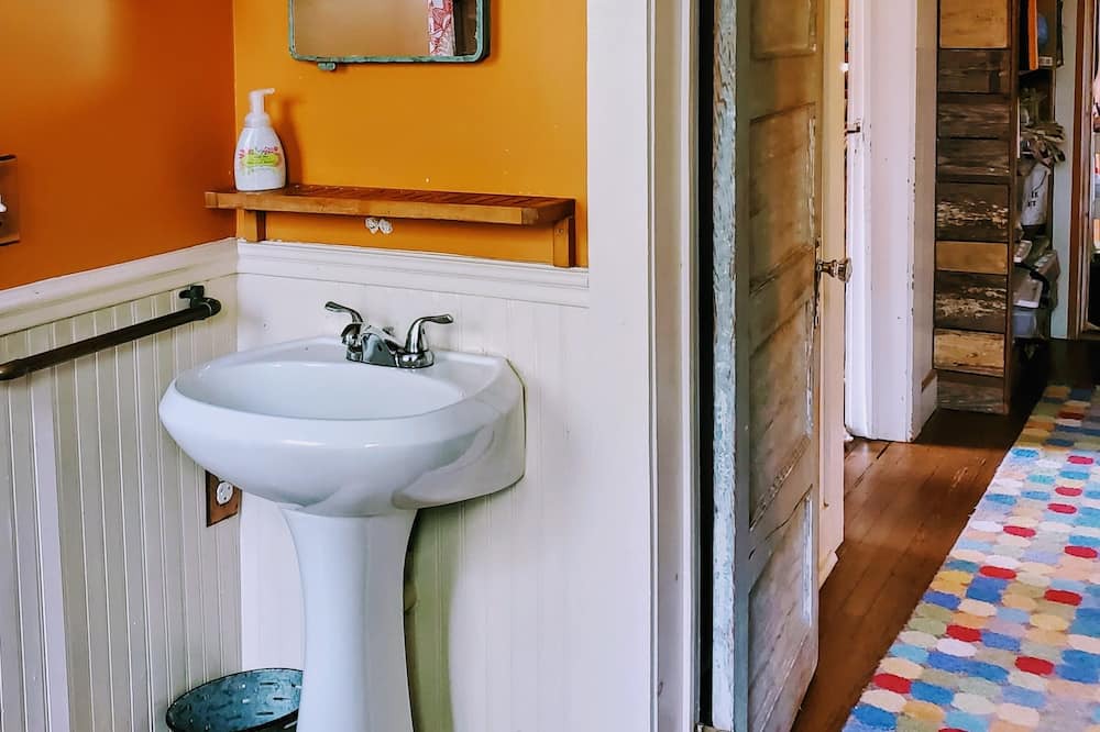 Photo of Bathroom in Madison County