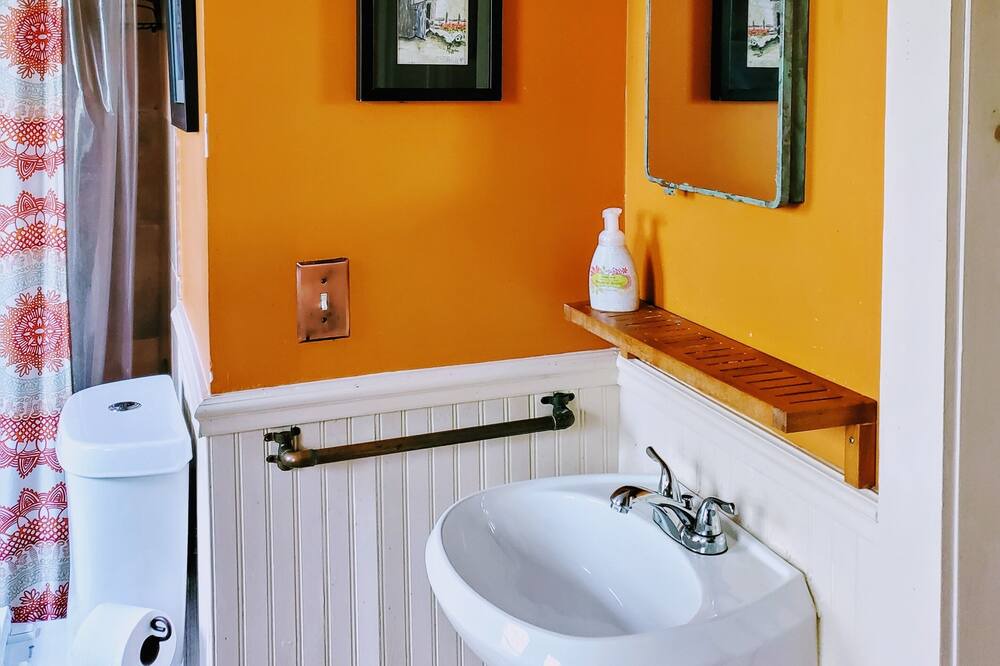 Photo of Bathroom in Madison County