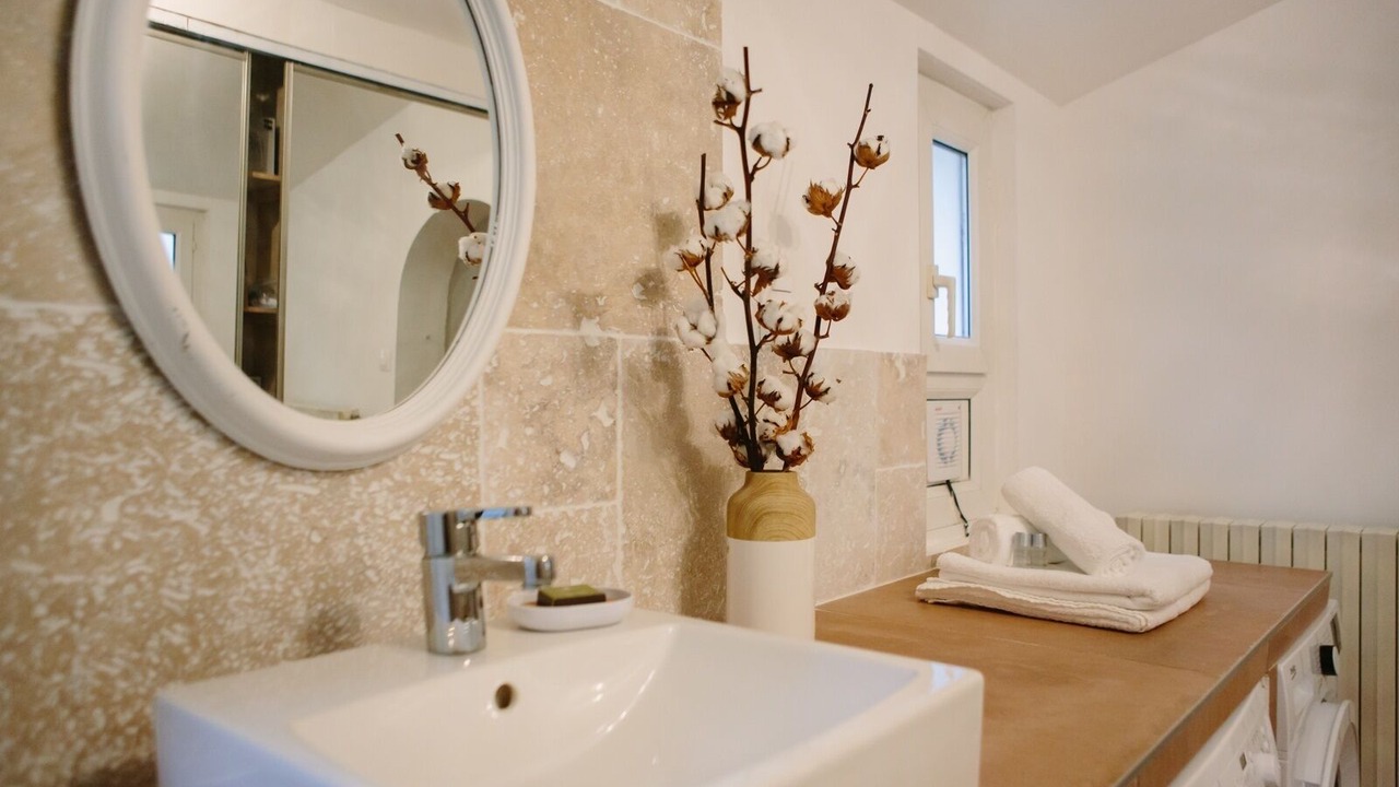 Photo of Bathroom in Decre-Cathedrale